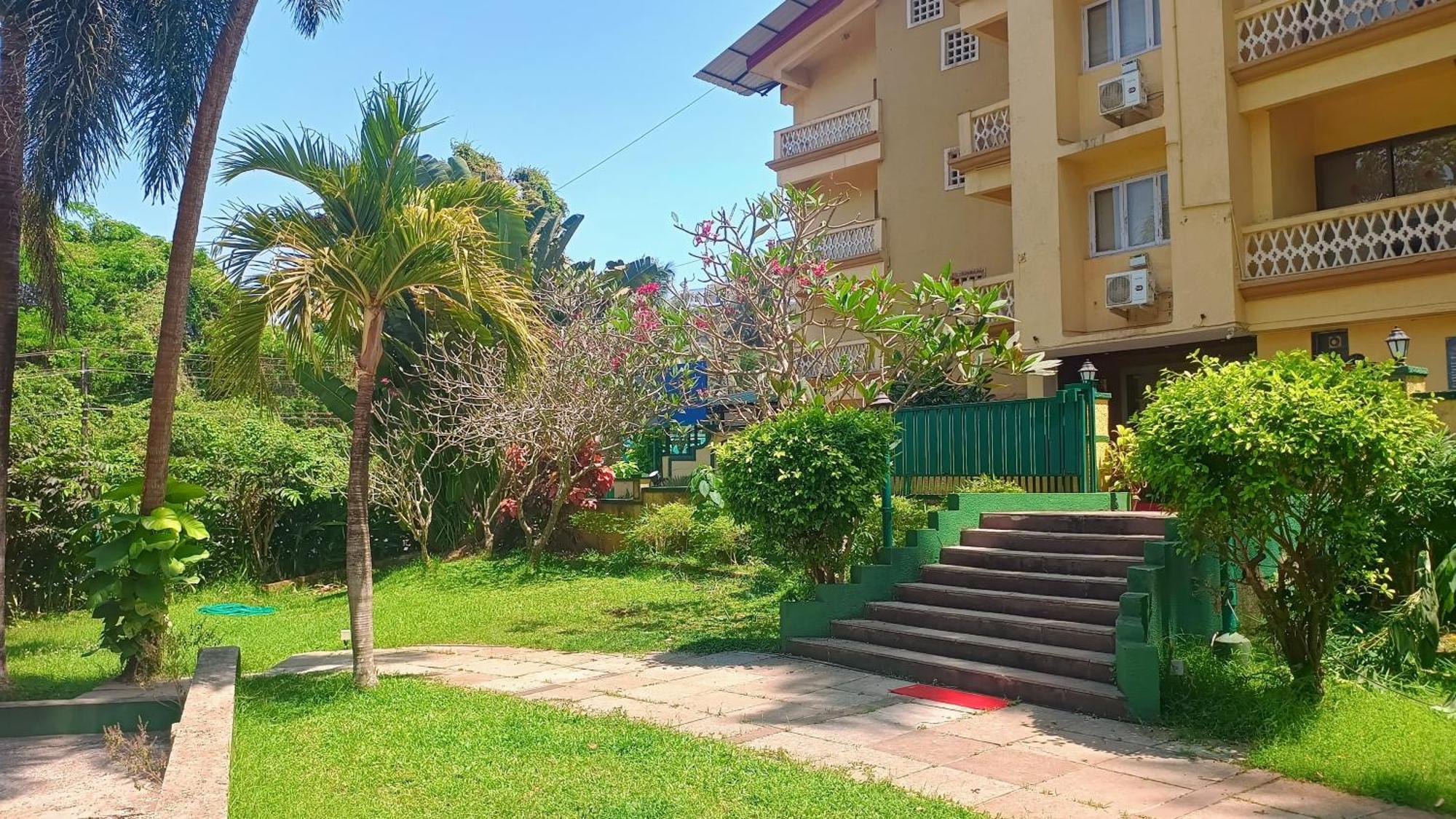 Golden Landmark Green Valley Beach Resort Dona Paula Exterior foto