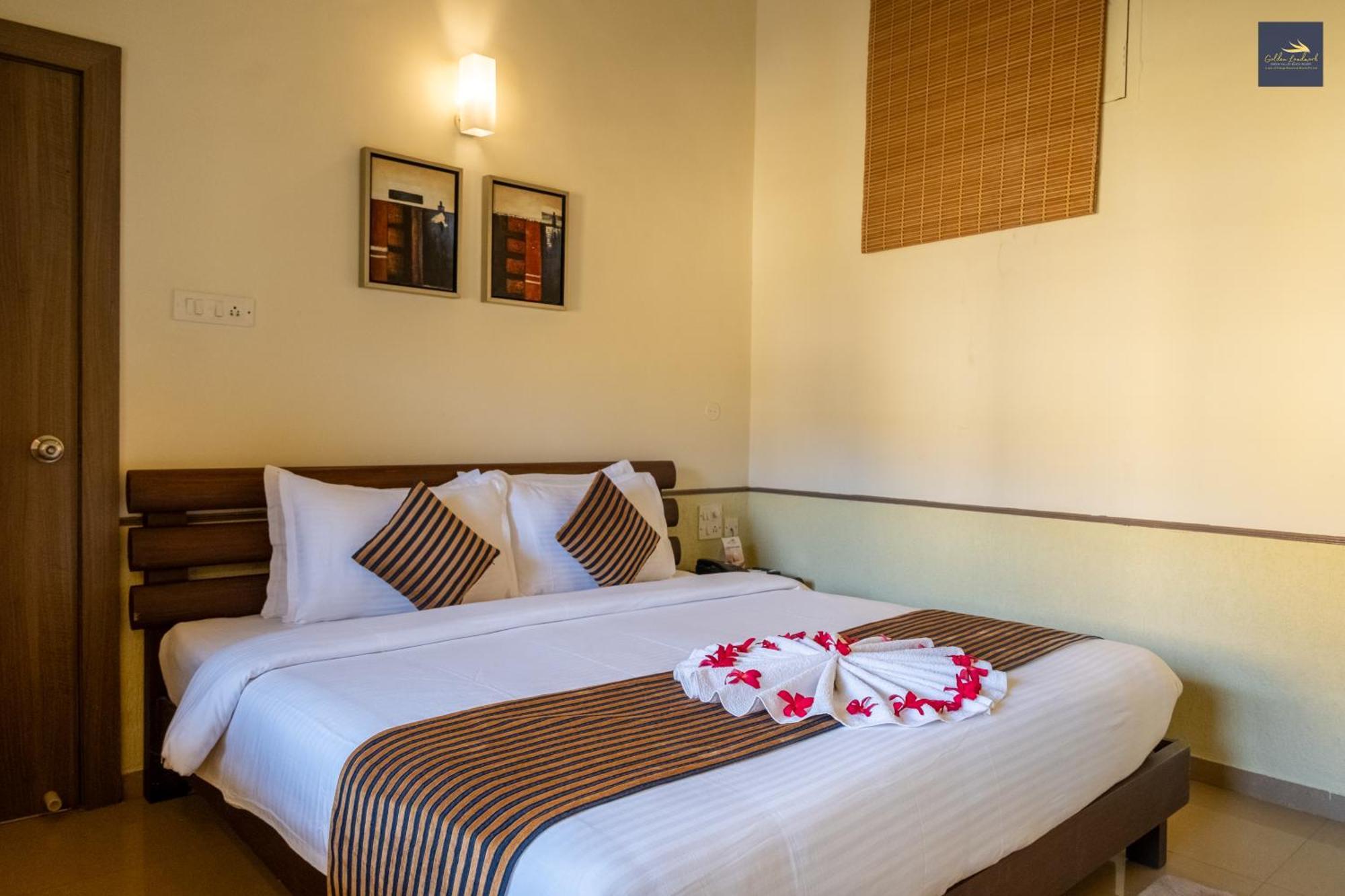 Golden Landmark Green Valley Beach Resort Dona Paula Exterior foto